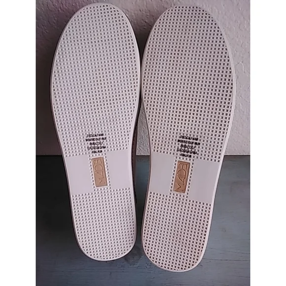 💕EUC💕 Free People x M4D3 Slip-Ons Sneakers White Calf Hair Sz.9.5 - Picture 7 of 11